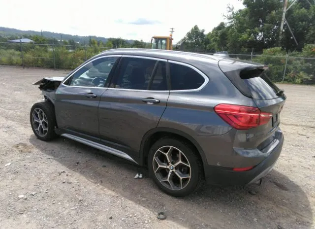 Photo 2 VIN: WBXHT3C37G5E50202 - BMW X1 