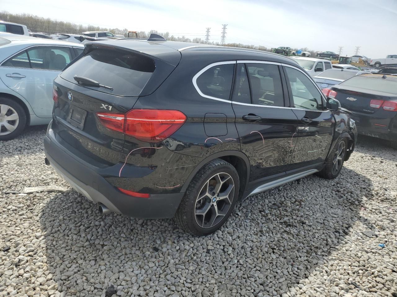 Photo 2 VIN: WBXHT3C37G5F65107 - BMW X1 