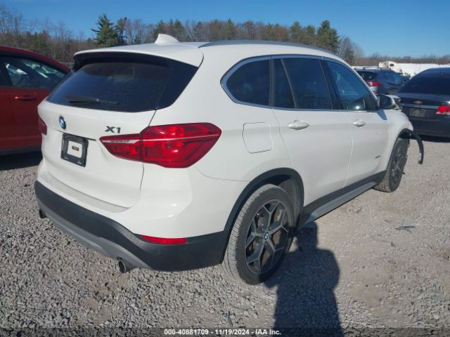 Photo 3 VIN: WBXHT3C37H5F81647 - BMW X1 