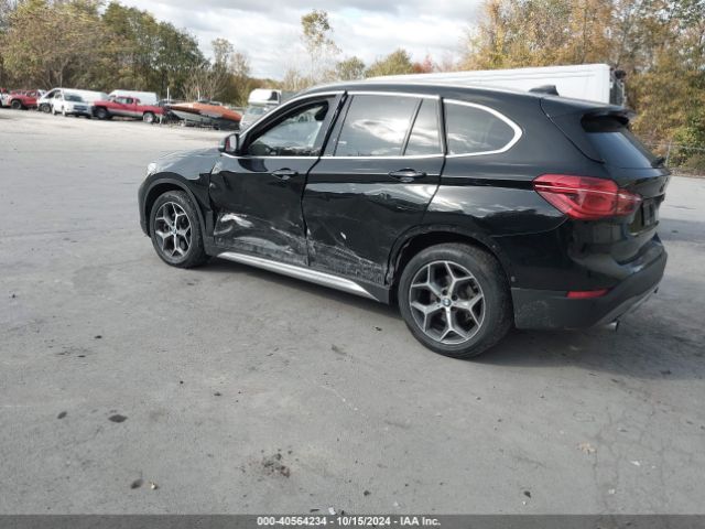 Photo 2 VIN: WBXHT3C37H5F87772 - BMW X1 