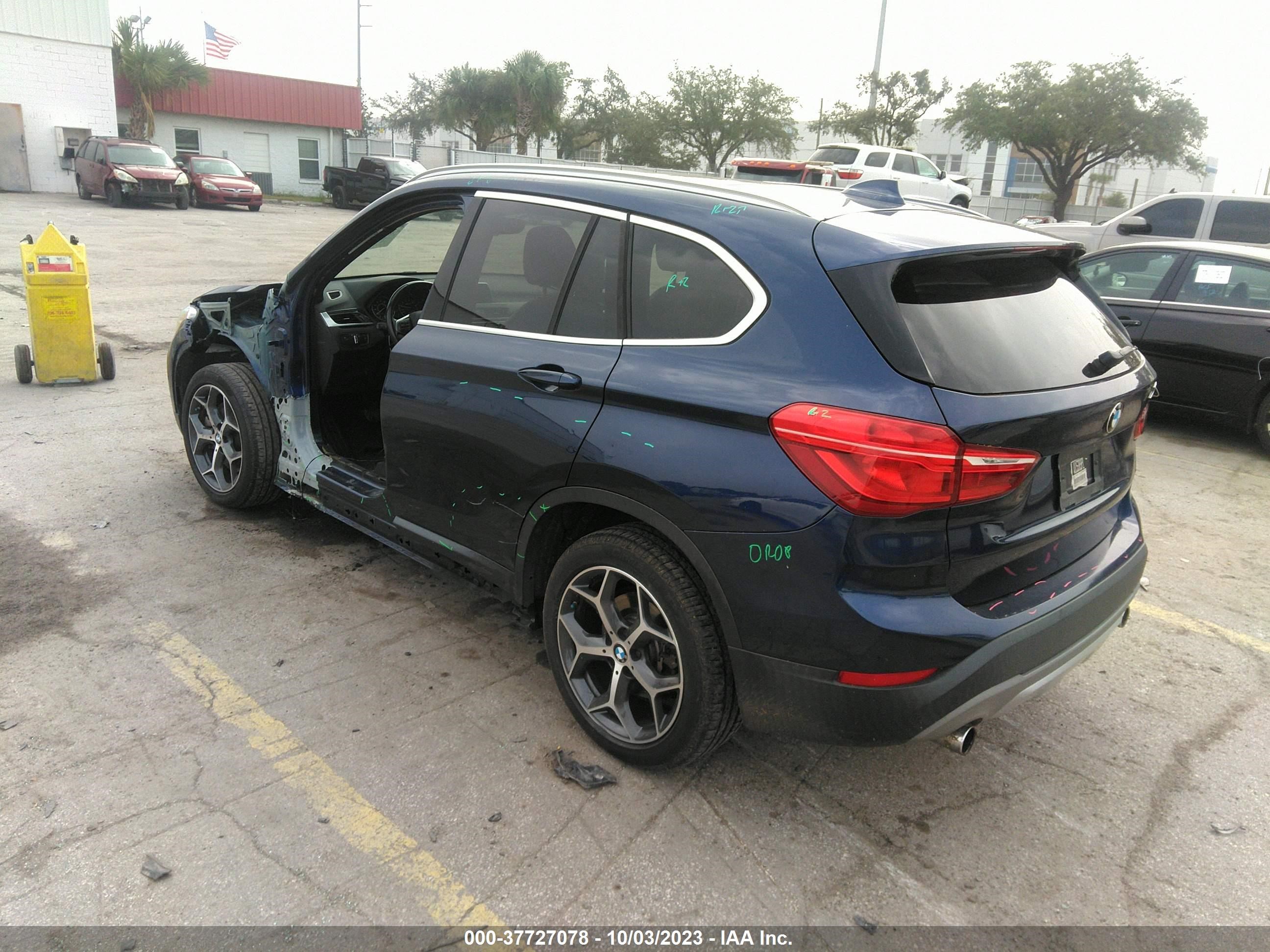 Photo 2 VIN: WBXHT3C37J5L24104 - BMW X1 