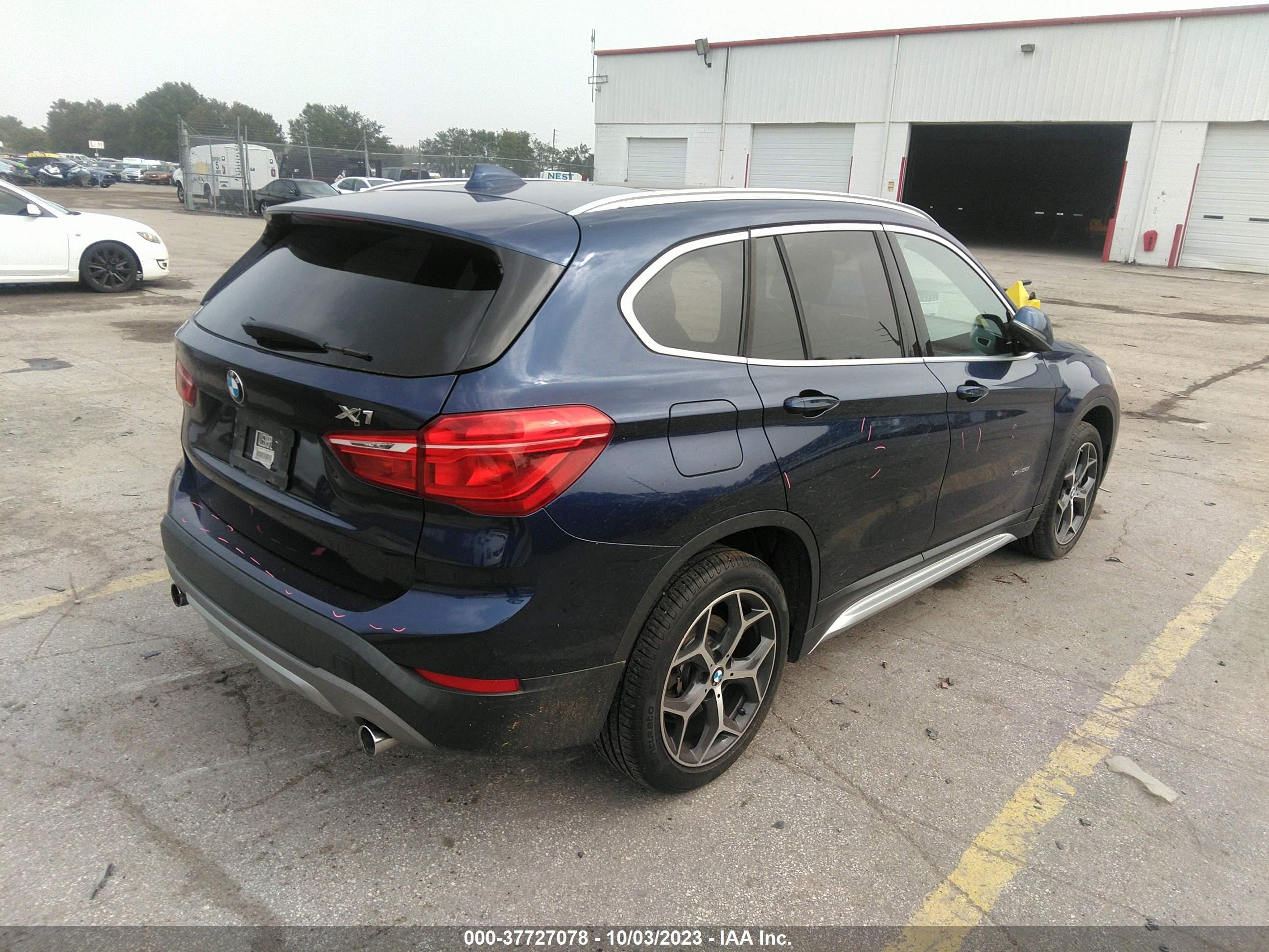 Photo 3 VIN: WBXHT3C37J5L24104 - BMW X1 