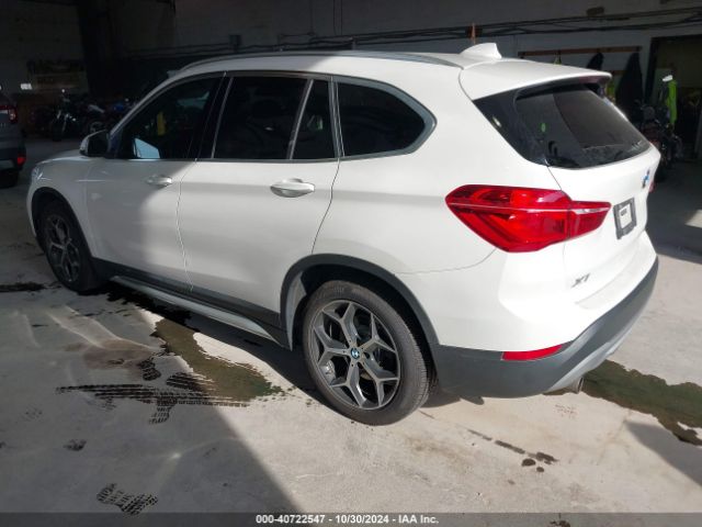 Photo 2 VIN: WBXHT3C37J5L33837 - BMW X1 