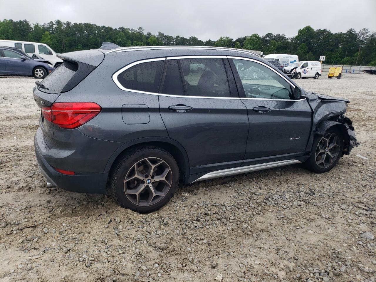 Photo 2 VIN: WBXHT3C38GP881553 - BMW X1 