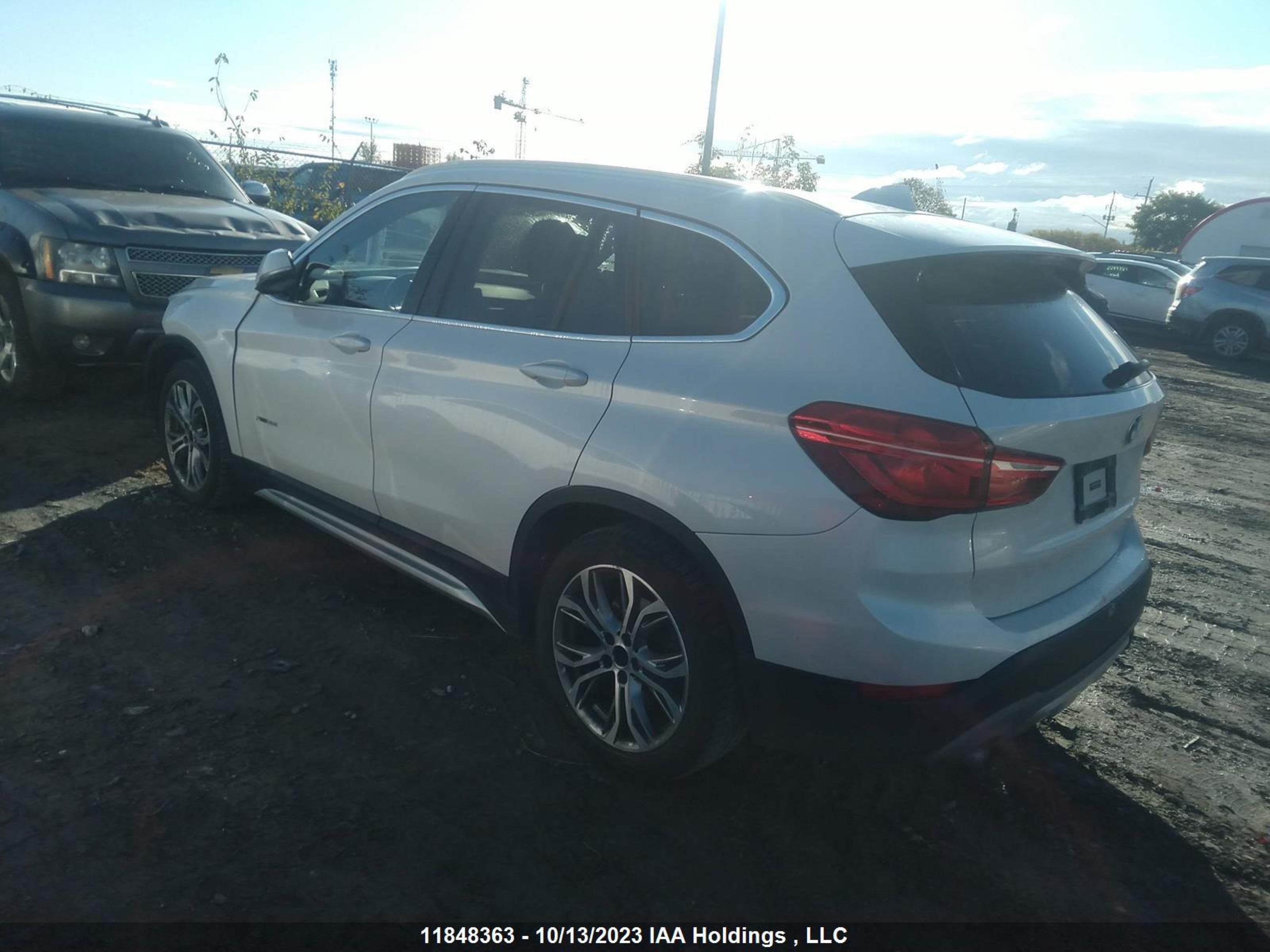 Photo 2 VIN: WBXHT3C38H5F79082 - BMW X1 