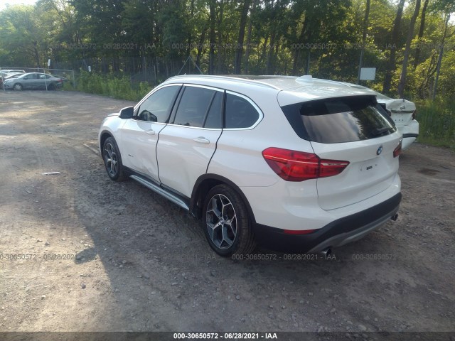 Photo 2 VIN: WBXHT3C38H5F84945 - BMW X1 