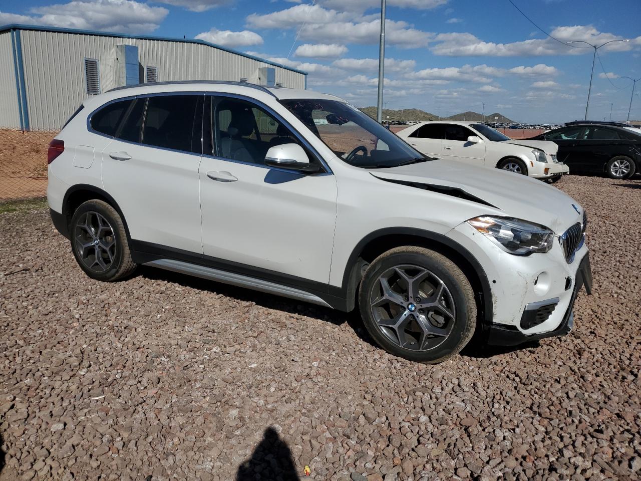 Photo 3 VIN: WBXHT3C38J5L28078 - BMW X1 