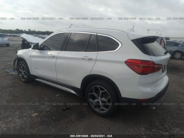 Photo 2 VIN: WBXHT3C39GP886275 - BMW X1 