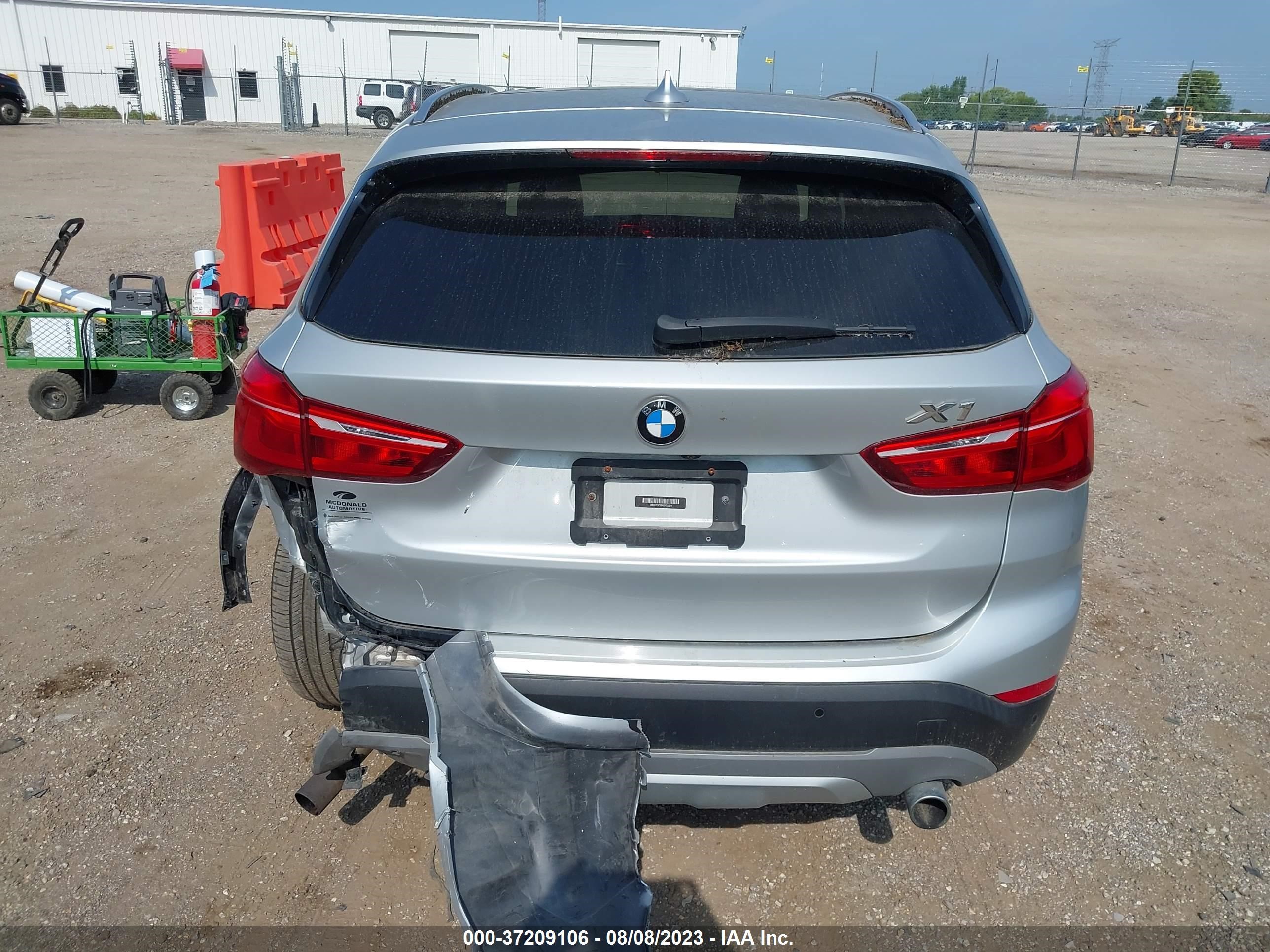 Photo 15 VIN: WBXHT3C39H5F73324 - BMW X1 