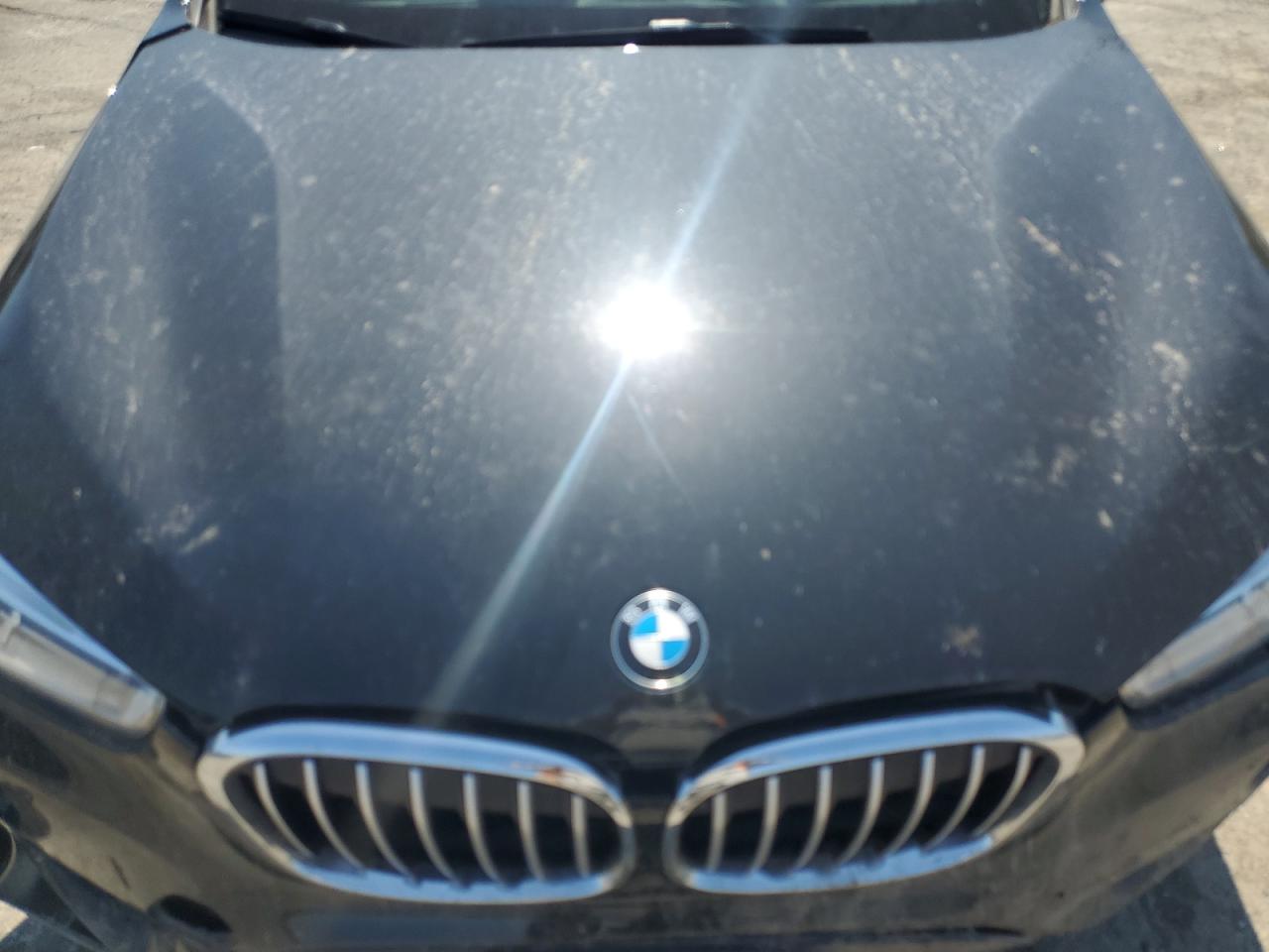 Photo 10 VIN: WBXHT3C39J3H32022 - BMW X1 