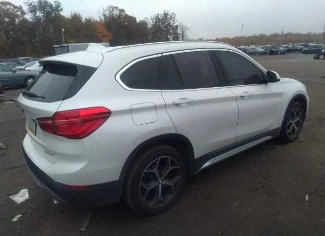 Photo 3 VIN: WBXHT3C39J5L31796 - BMW X1 