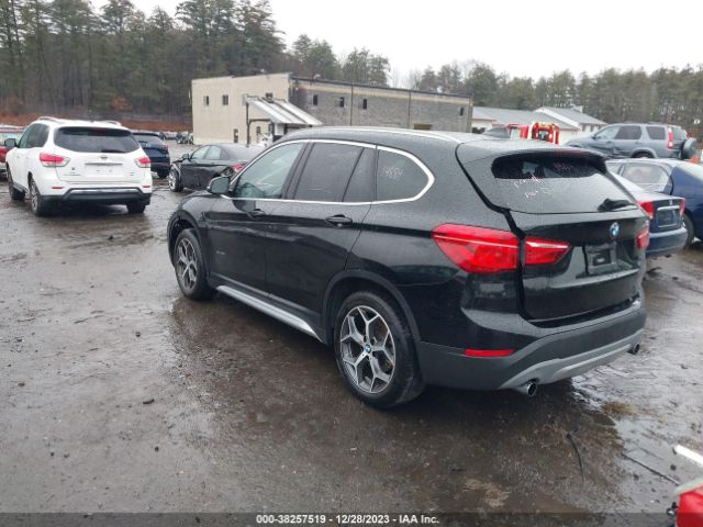 Photo 2 VIN: WBXHT3C3XH5F74885 - BMW X1 