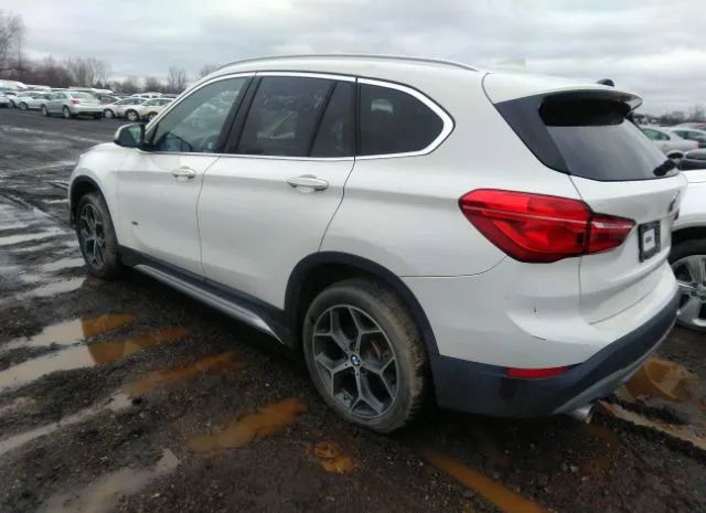 Photo 2 VIN: WBXHT3C3XH5F77267 - BMW X1 