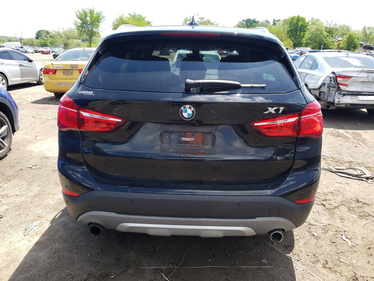 Photo 5 VIN: WBXHT3C3XH5F79682 - BMW X1 