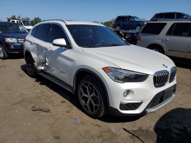 Photo 3 VIN: WBXHT3C3XJ5K22098 - BMW X1 