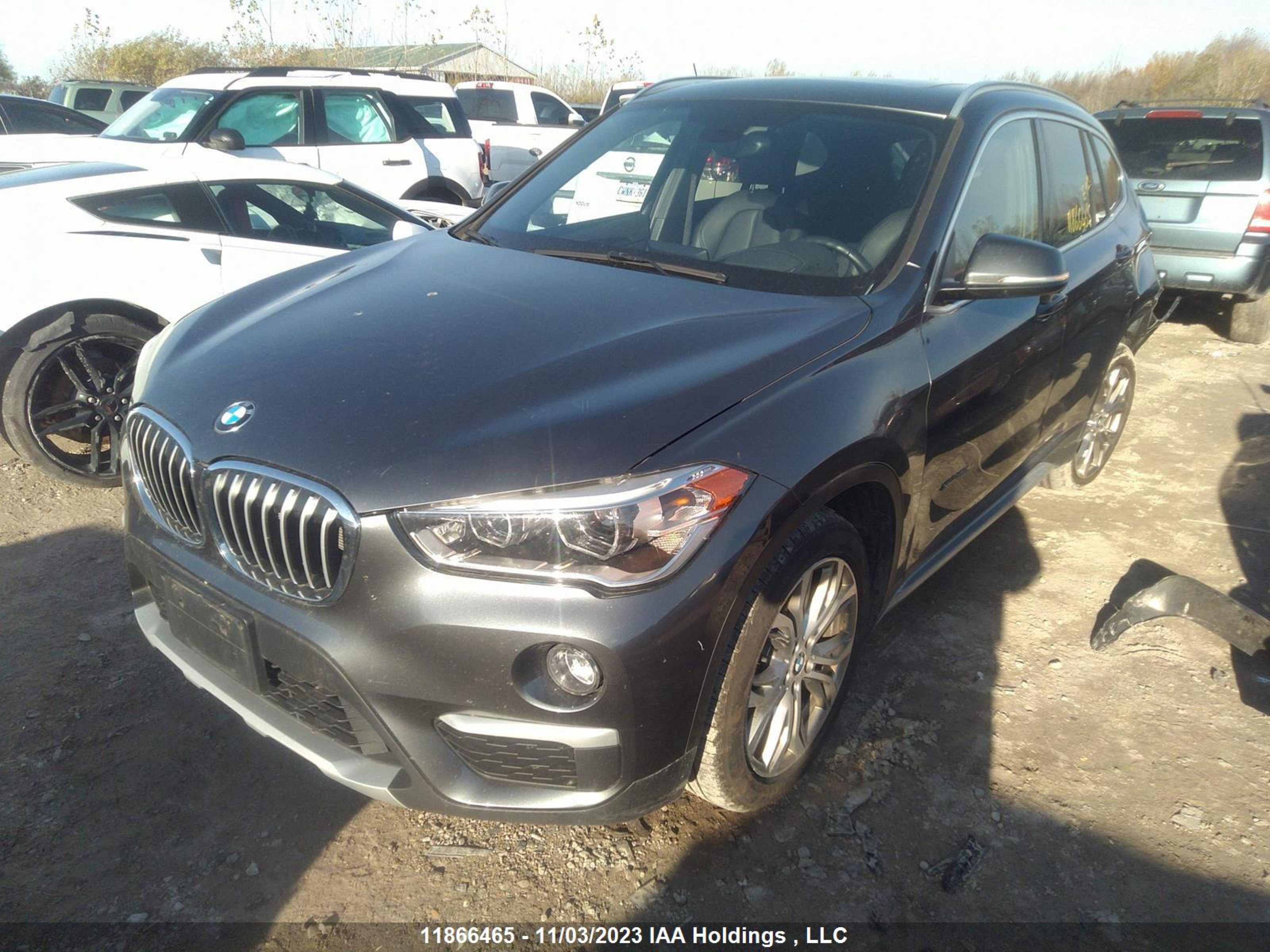 Photo 1 VIN: WBXHT3C3XJ5L25800 - BMW X1 