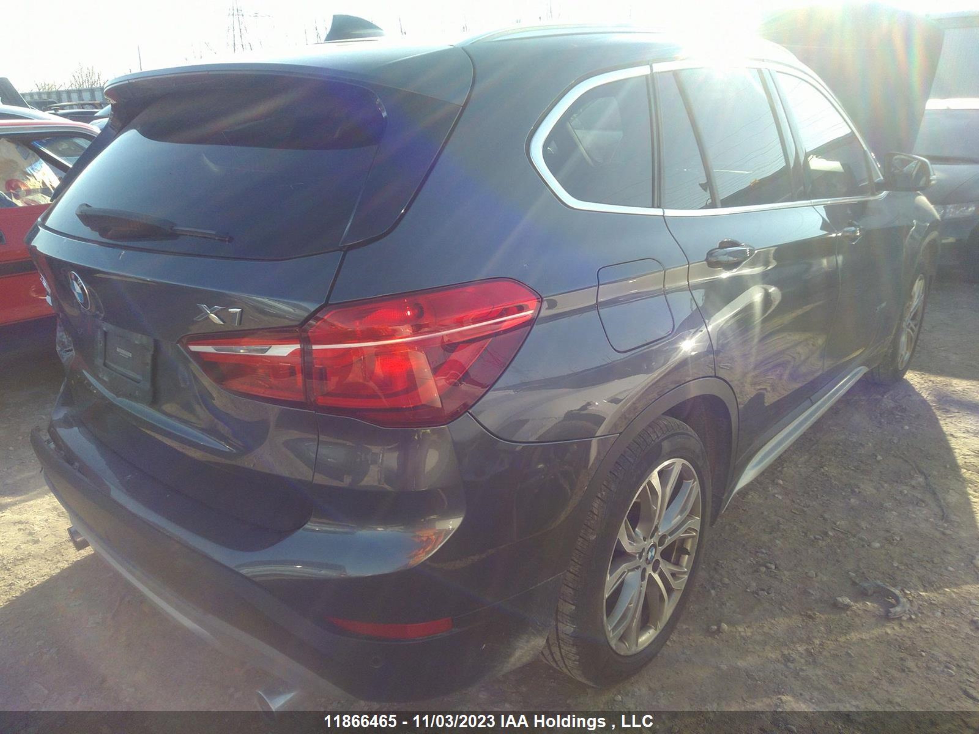 Photo 3 VIN: WBXHT3C3XJ5L25800 - BMW X1 