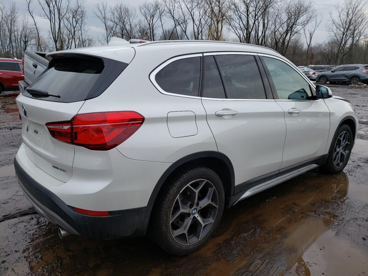 Photo 2 VIN: WBXHT3C56K5L35422 - BMW X1 