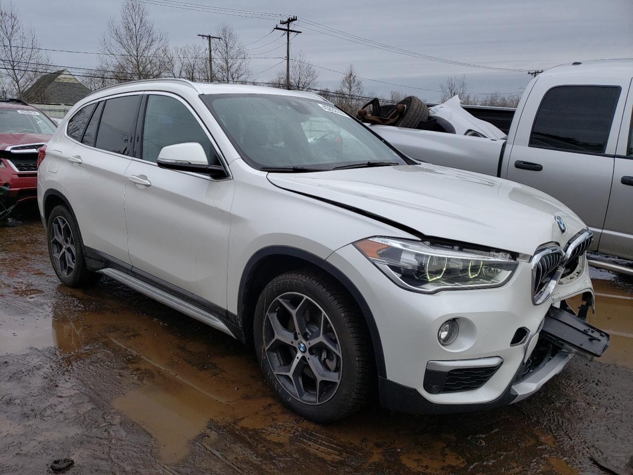 Photo 3 VIN: WBXHT3C56K5L35422 - BMW X1 