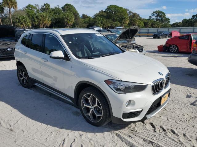 Photo 3 VIN: WBXHT3C56K5L35906 - BMW X1 