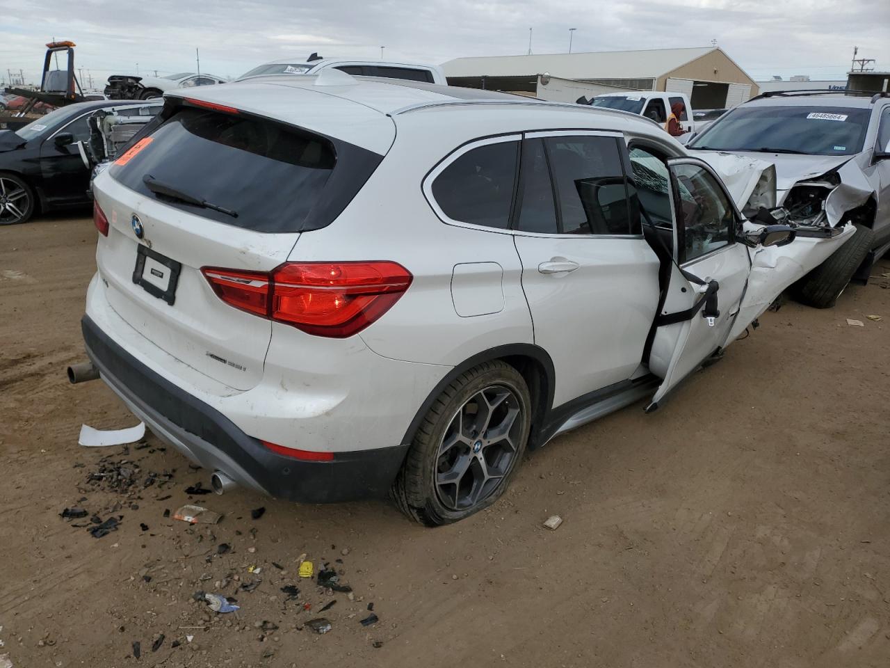 Photo 2 VIN: WBXHT3C57K5L89926 - BMW X1 