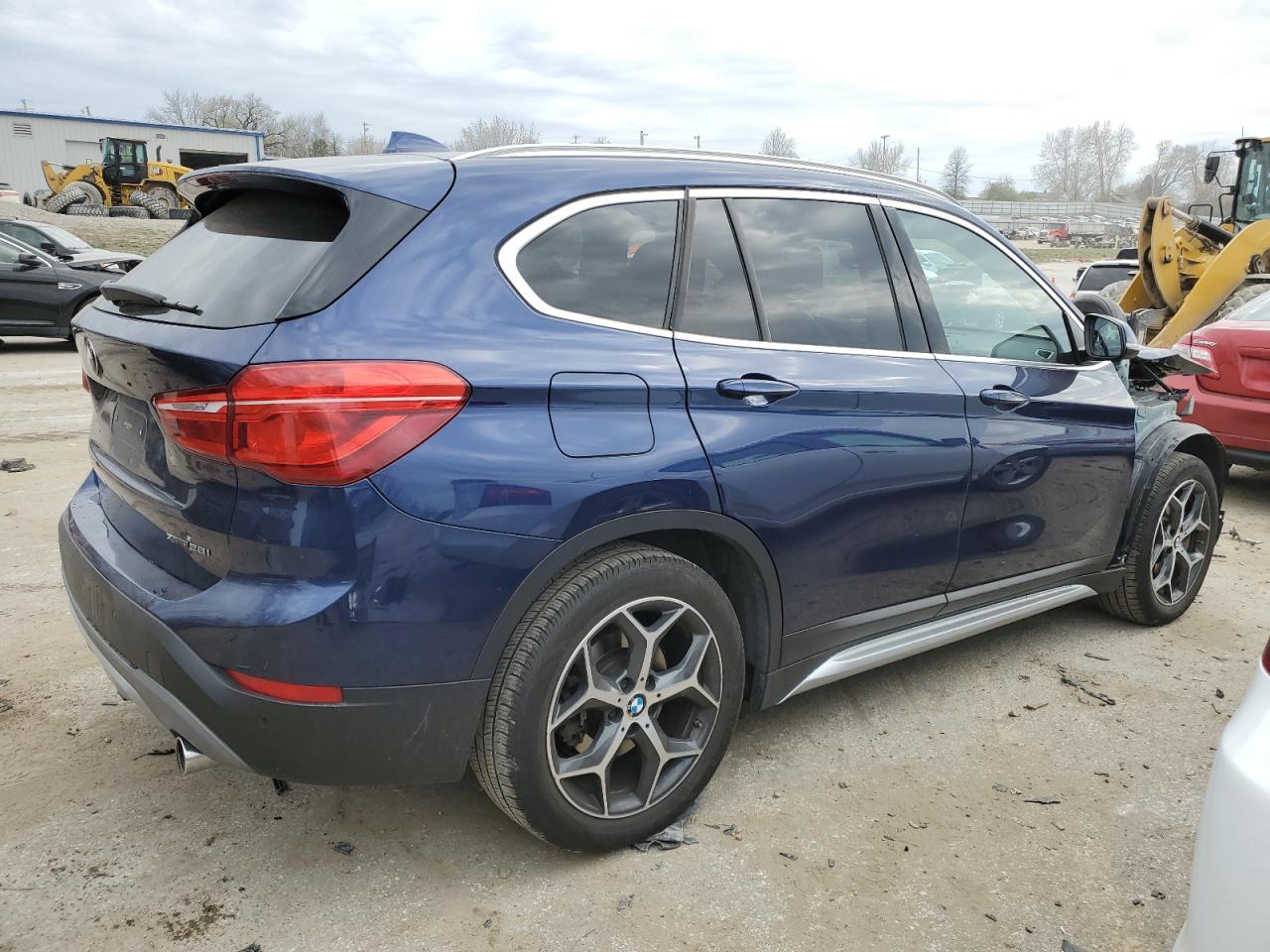 Photo 2 VIN: WBXHT3C58K5L35213 - BMW X1 