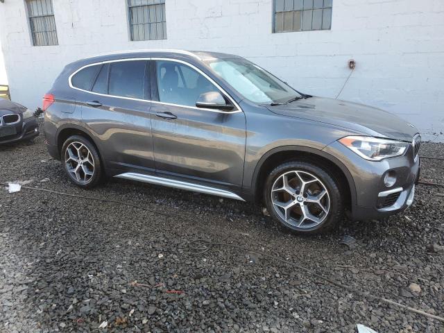 Photo 3 VIN: WBXHT3C5XK5L36122 - BMW X1 