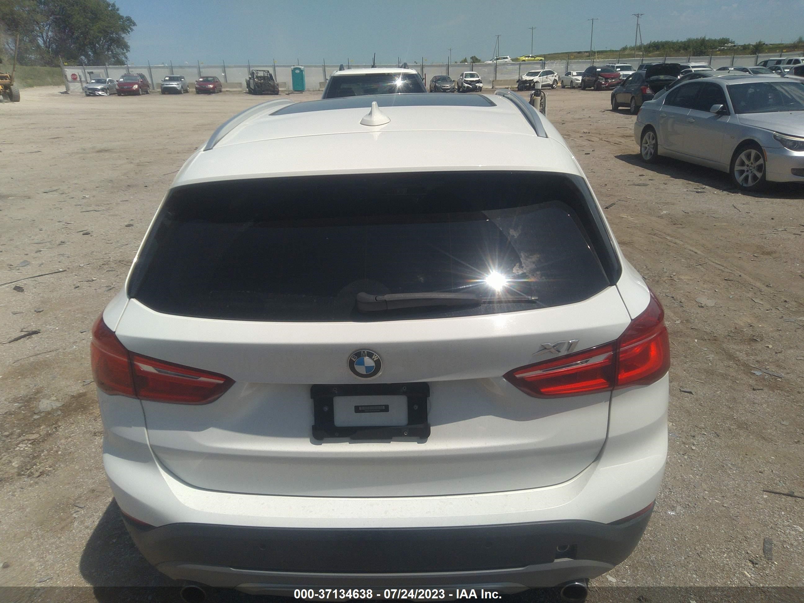 Photo 15 VIN: WBXHT3Z30G4A47904 - BMW X1 