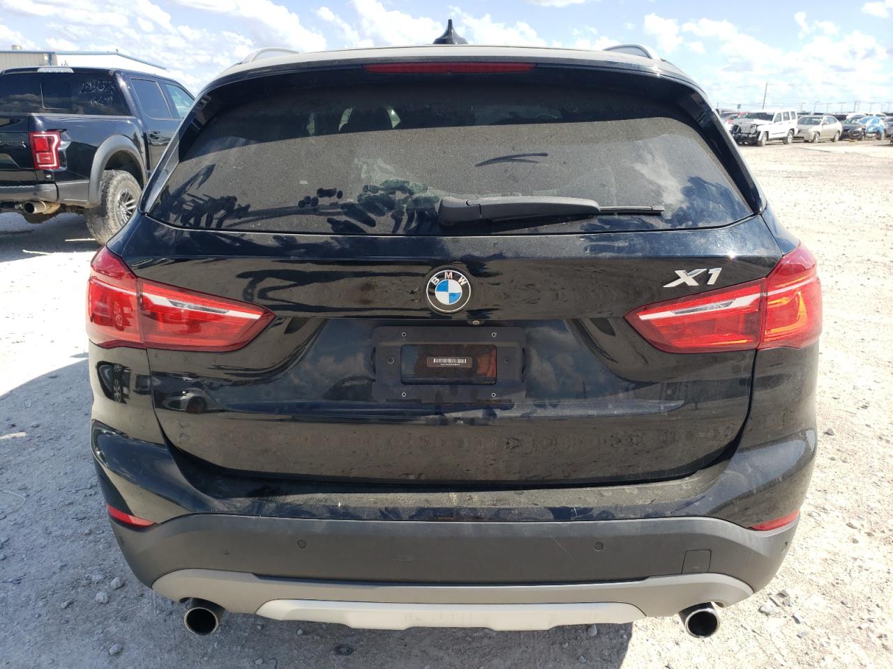 Photo 5 VIN: WBXHT3Z34G4A48456 - BMW X1 