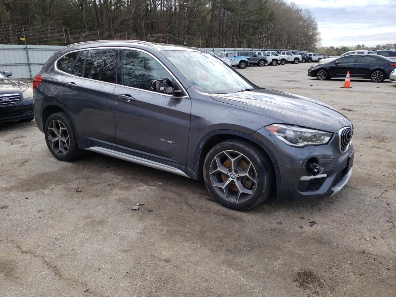 Photo 3 VIN: WBXHT3Z35H4A54025 - BMW X1 