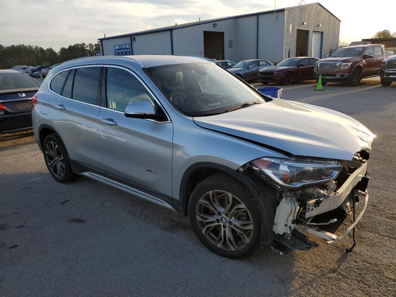 Photo 3 VIN: WBXHT3Z36H4A54521 - BMW X1 