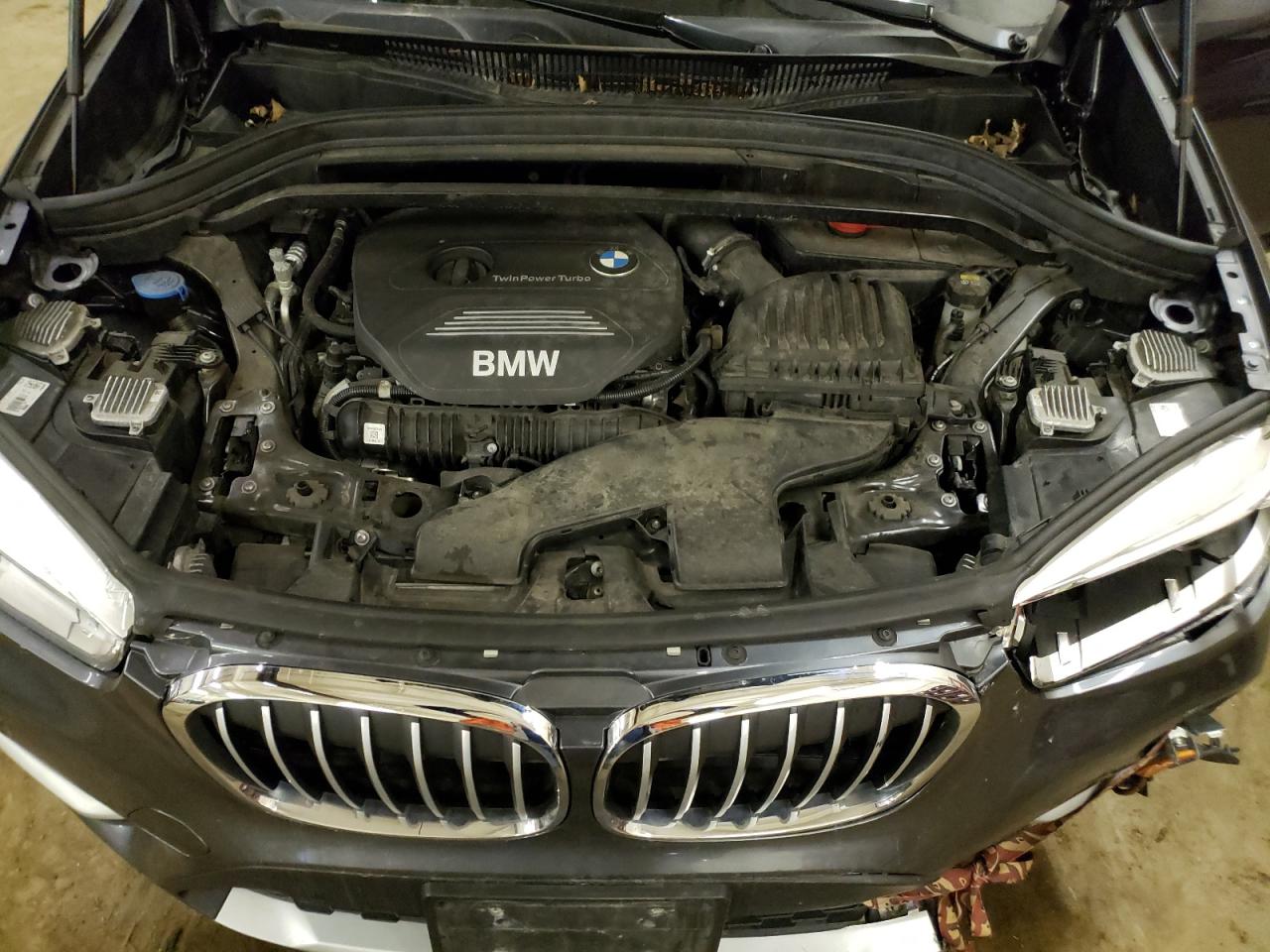 Photo 10 VIN: WBXHT3Z36H4A57421 - BMW X1 