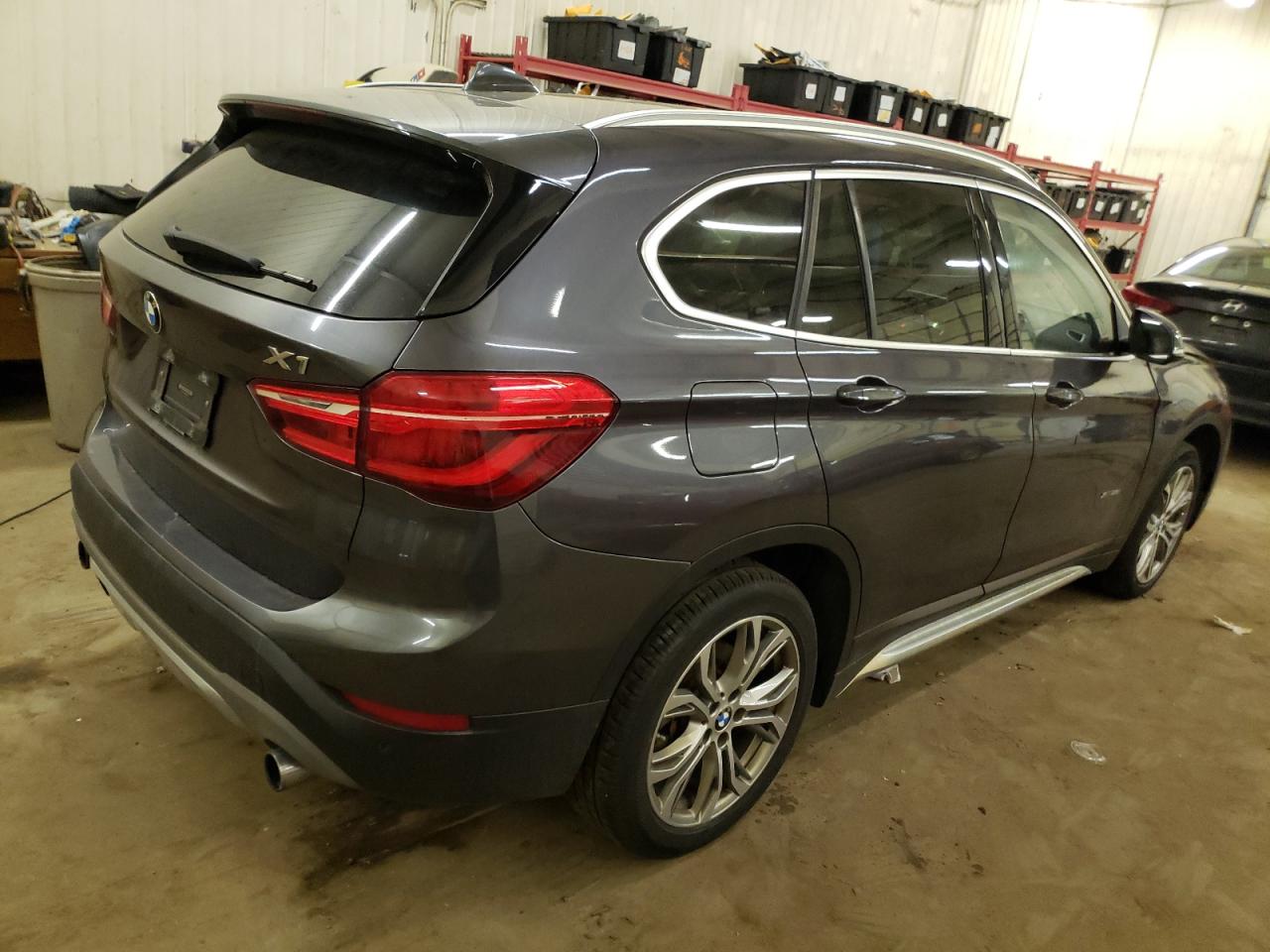 Photo 2 VIN: WBXHT3Z36H4A57421 - BMW X1 