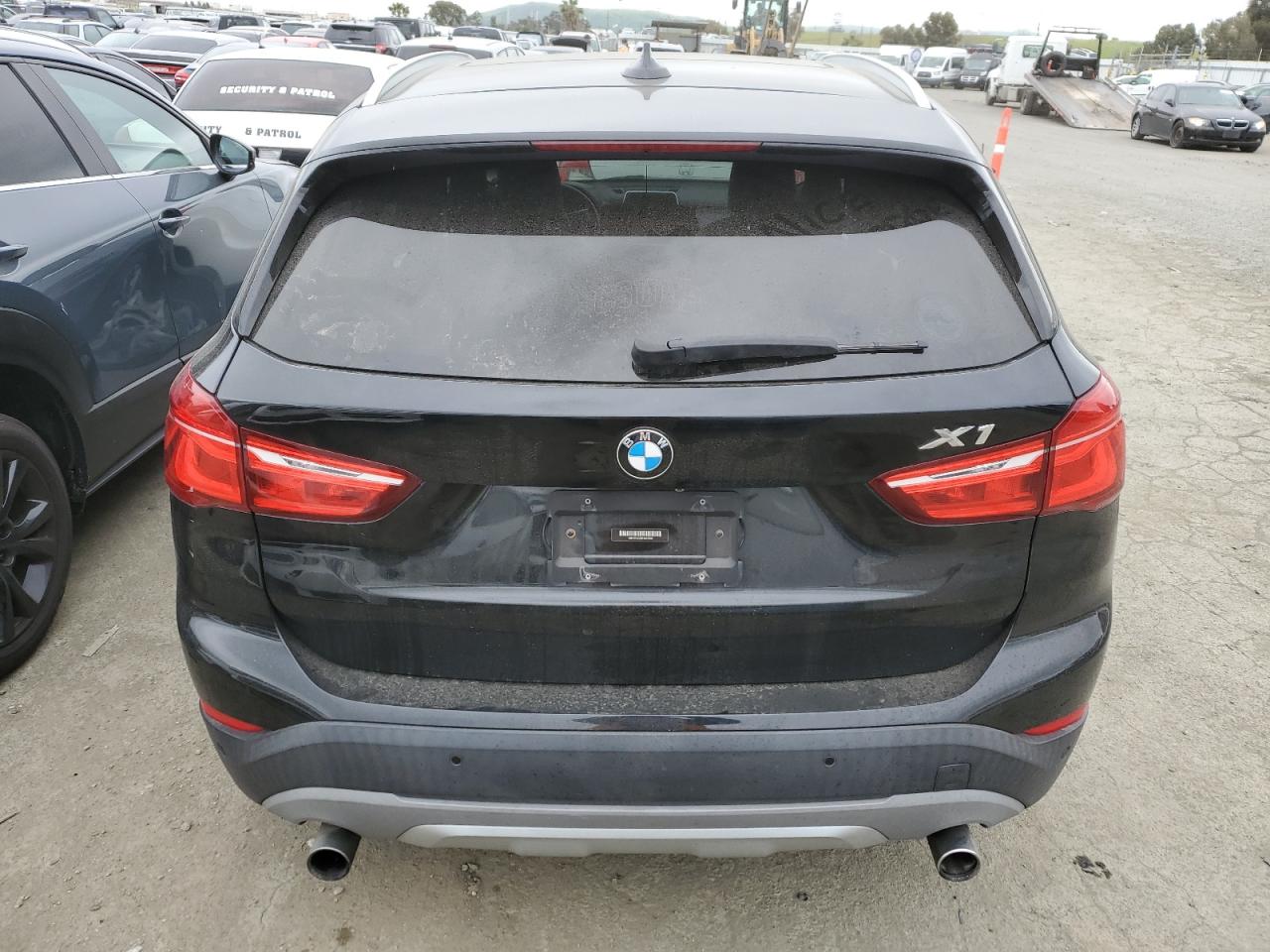 Photo 5 VIN: WBXHT3Z38H4A57503 - BMW X1 