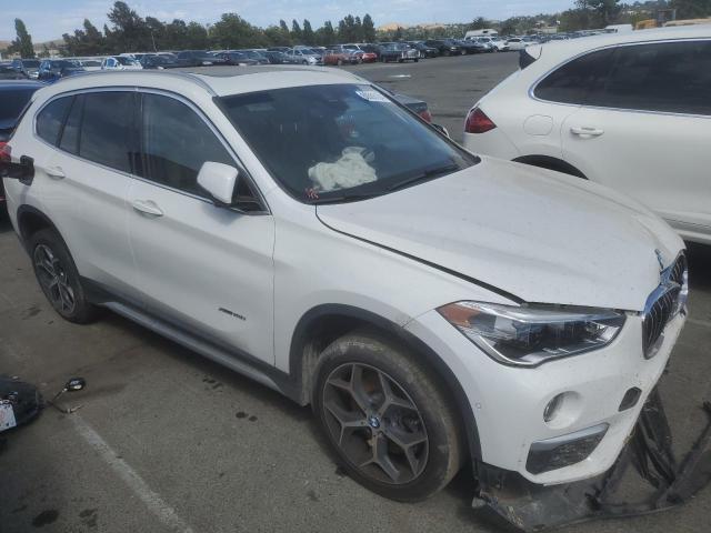 Photo 3 VIN: WBXHT3Z38H4A58120 - BMW X1 