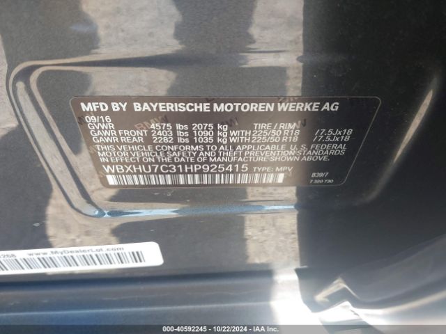 Photo 8 VIN: WBXHU7C31HP925415 - BMW X1 