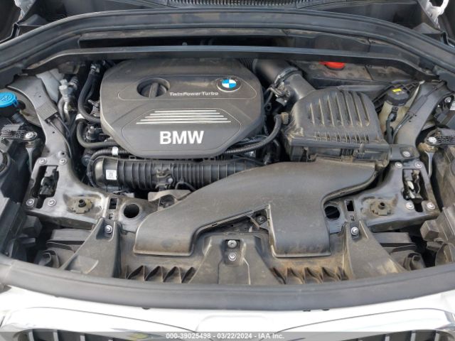 Photo 9 VIN: WBXHU7C31J5L08999 - BMW X1 