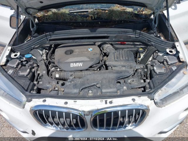 Photo 9 VIN: WBXHU7C32H5H38084 - BMW X1 