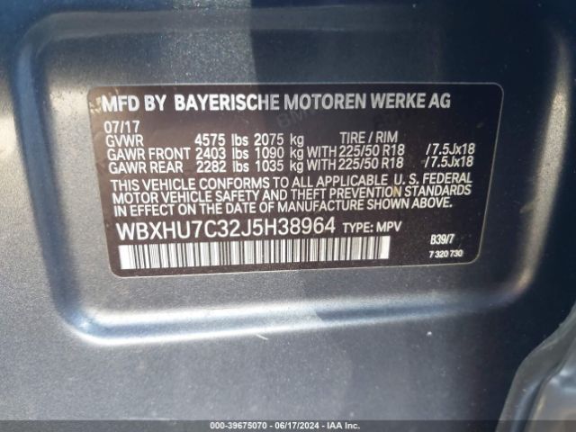 Photo 8 VIN: WBXHU7C32J5H38964 - BMW X1 