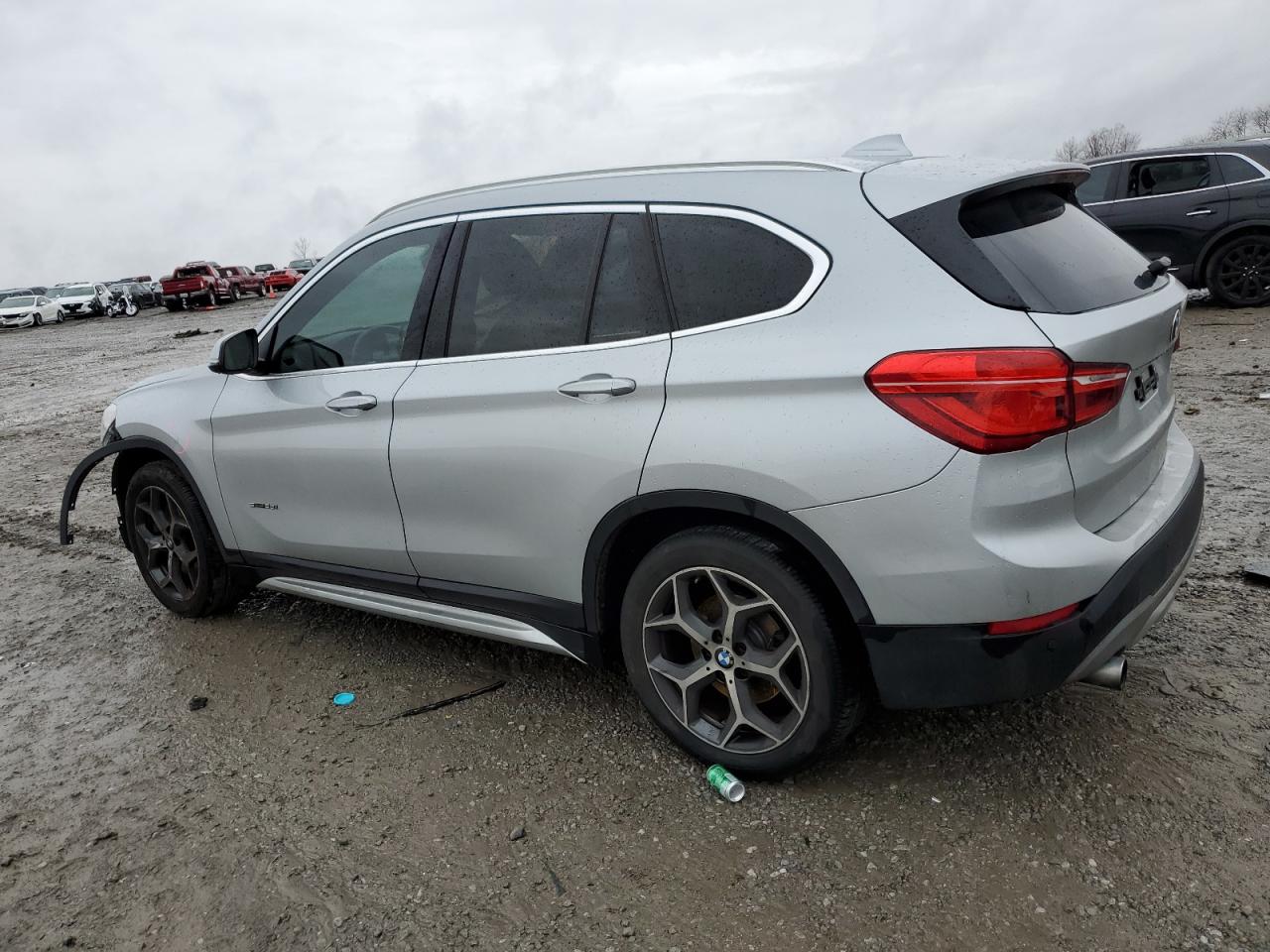 Photo 1 VIN: WBXHU7C33H5H34013 - BMW X1 