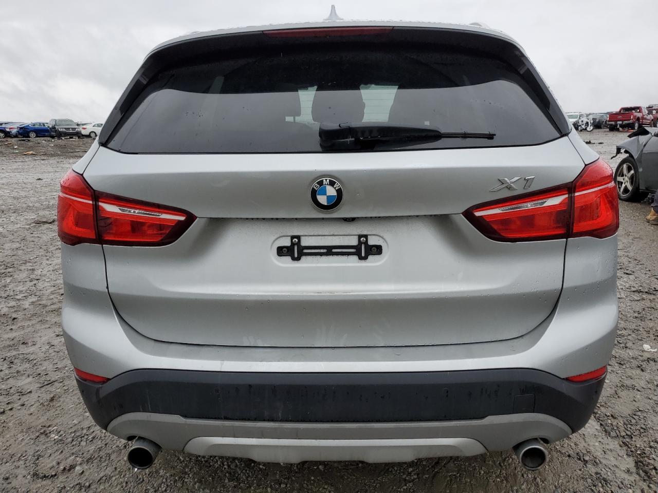 Photo 5 VIN: WBXHU7C33H5H34013 - BMW X1 