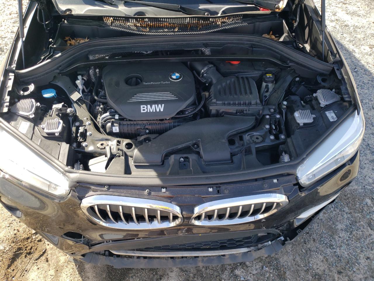 Photo 10 VIN: WBXHU7C35HP924834 - BMW X1 