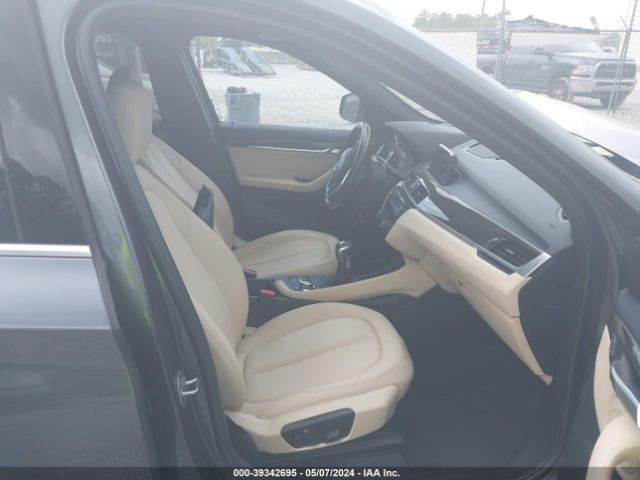 Photo 4 VIN: WBXHU7C35J5H45195 - BMW X1 