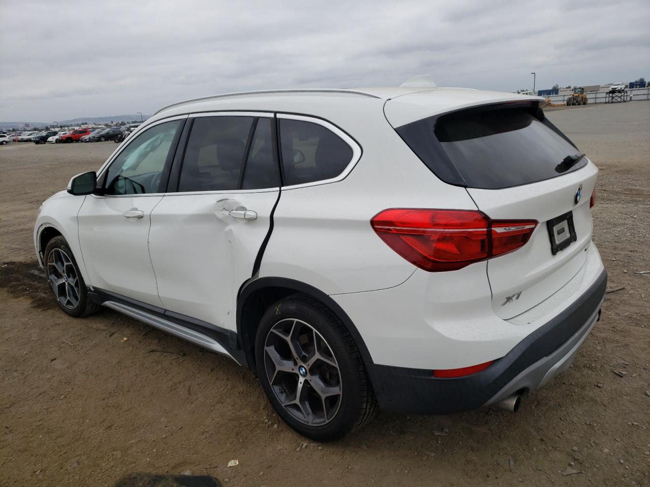 Photo 1 VIN: WBXHU7C35J5L06639 - BMW X1 