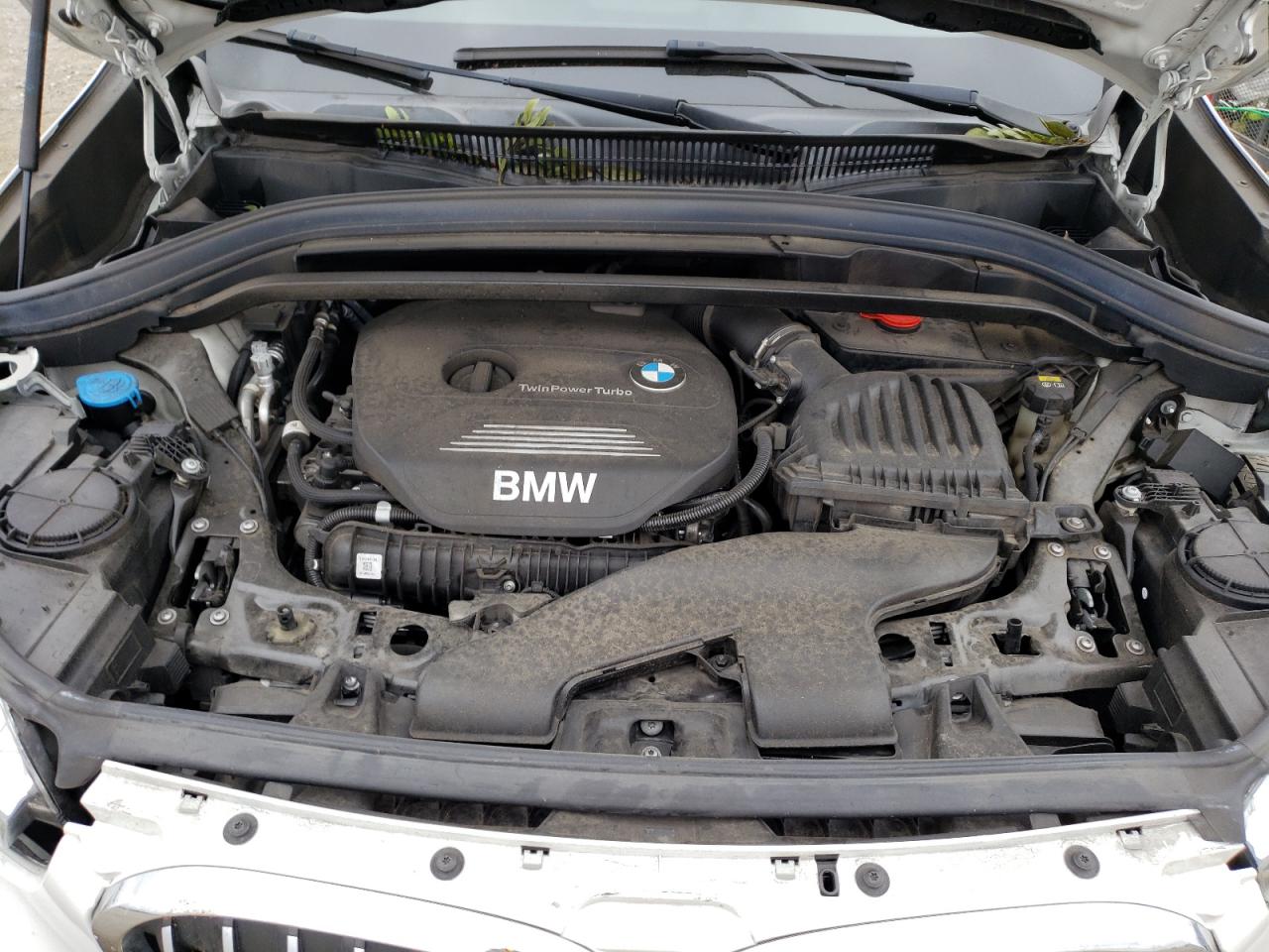 Photo 10 VIN: WBXHU7C35J5L06639 - BMW X1 