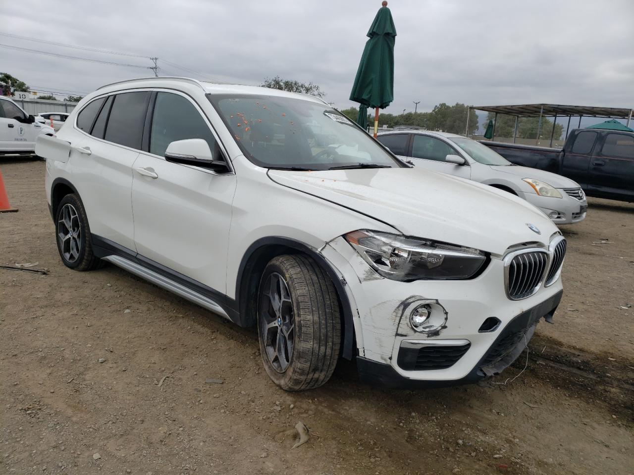 Photo 3 VIN: WBXHU7C35J5L06639 - BMW X1 