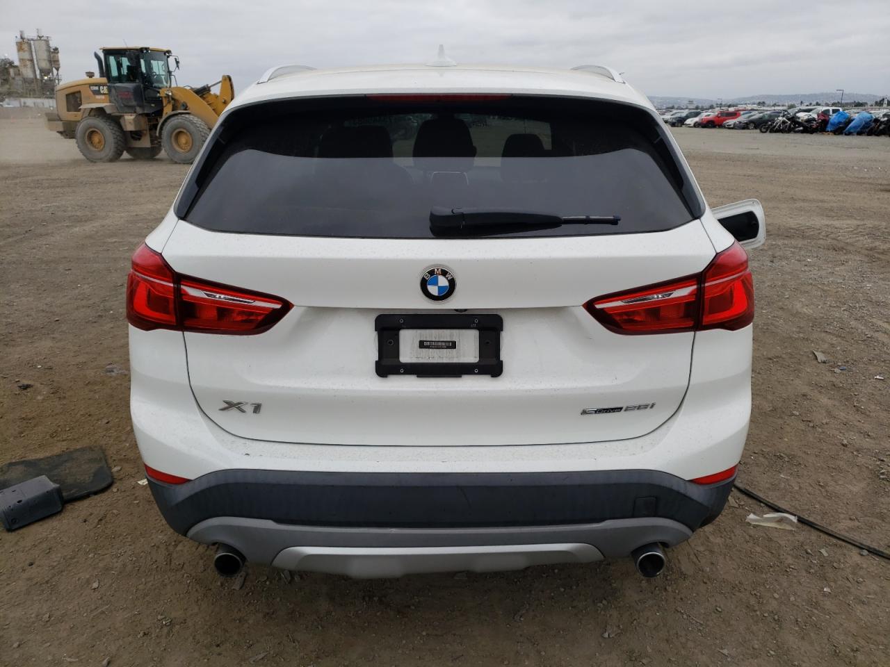 Photo 5 VIN: WBXHU7C35J5L06639 - BMW X1 