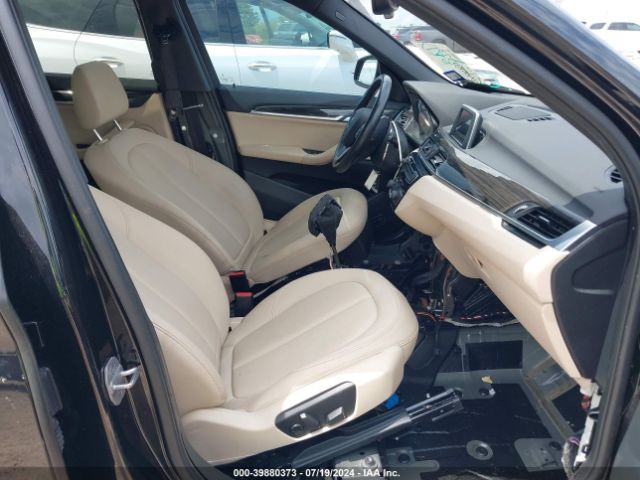 Photo 4 VIN: WBXHU7C36H5H38427 - BMW X1 