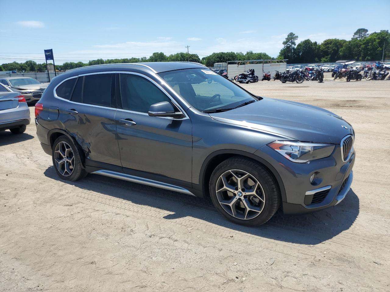 Photo 3 VIN: WBXHU7C36J5L05886 - BMW X1 