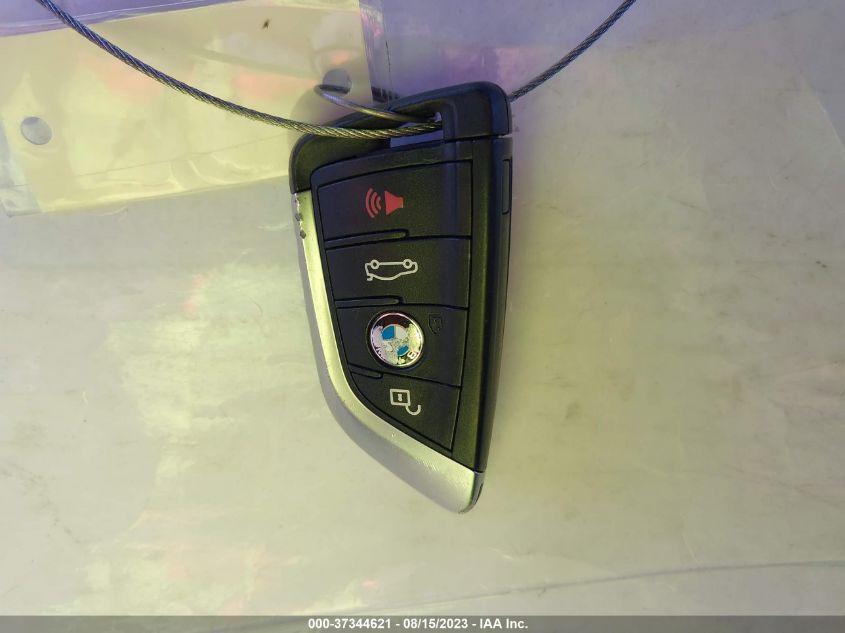 Photo 10 VIN: WBXHU7C37H5H33317 - BMW X1 